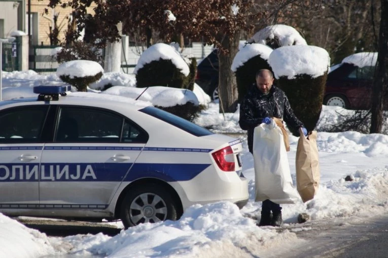 SURČIN POD ISTRAGOM! Ovako izgleda kuća u kojoj je pronađen leš - komšije sumnjaju da je UBICA ovaj muškarac (FOTO)