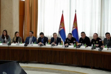 VANREDNA SITUACIJA NA SNAZI U 10 OPŠTINA U SRBIJI! Završena sednica Republičkog štaba za vanredne situacije - OVO SU ZAKLJUČCI!