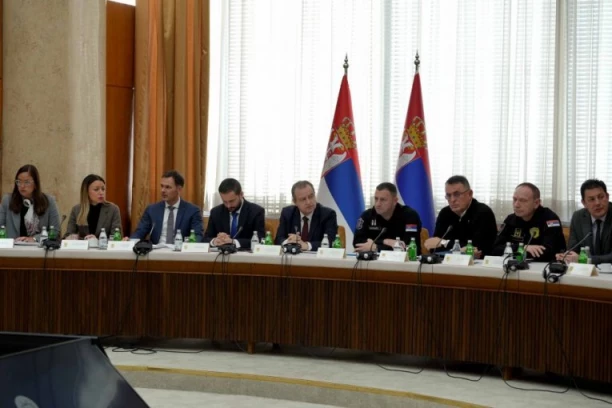 VANREDNA SITUACIJA NA SNAZI U 10 OPŠTINA U SRBIJI! Završena sednica Republičkog štaba za vanredne situacije - OVO SU ZAKLJUČCI!