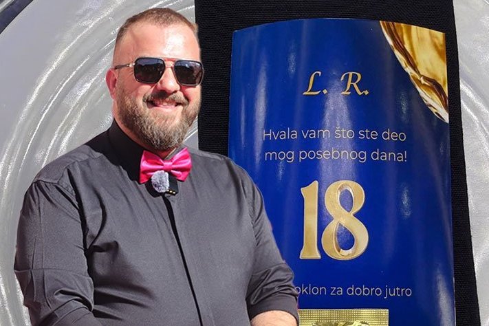 Republika / Foto Galerija / Proslava punoletstva Luke Radivojevića