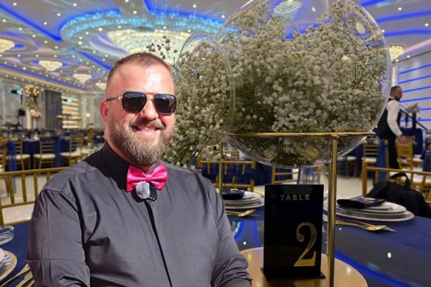 ZEMLJOTRES NA ESTRADI ZBOG SUPRUGE BORKA RADIVOJEVIĆA: Zbog OVE scene NACIJA bruji, nećete verovati šta gledate! (VIDEO)