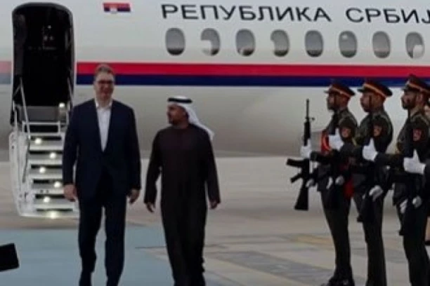 VUČIĆ STIGAO U EMIRATE! Na aerodromu ga dočekao Mohamed bin Zajed: "Želim da i naša Srbija bude poput ove prelepe zemlje" (VIDEO)