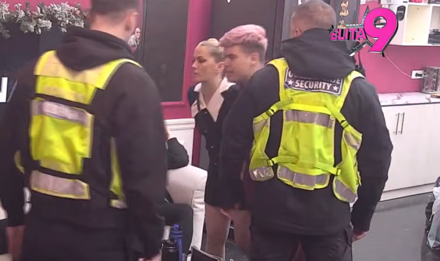 RAZBIJAČINA U "ELITI"! ADVOKATICA PLJUNULA ASMINA! Durdžić NASRNUO na Jovanu! Obezbeđenje HITNO reagovalo! HAOS!