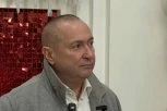 SLAĐA IŠAMARALA ĐANIJA! Uhvatila ga na GOMILI, pa ga DOHVATILA i prevaspitala!