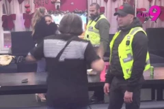 ŠAMARA GA, PA LJUBI U USTA! Skandalozni snimak GEJ AKCIJE?! Bora potpuno pogubio kompas! (VIDEO)