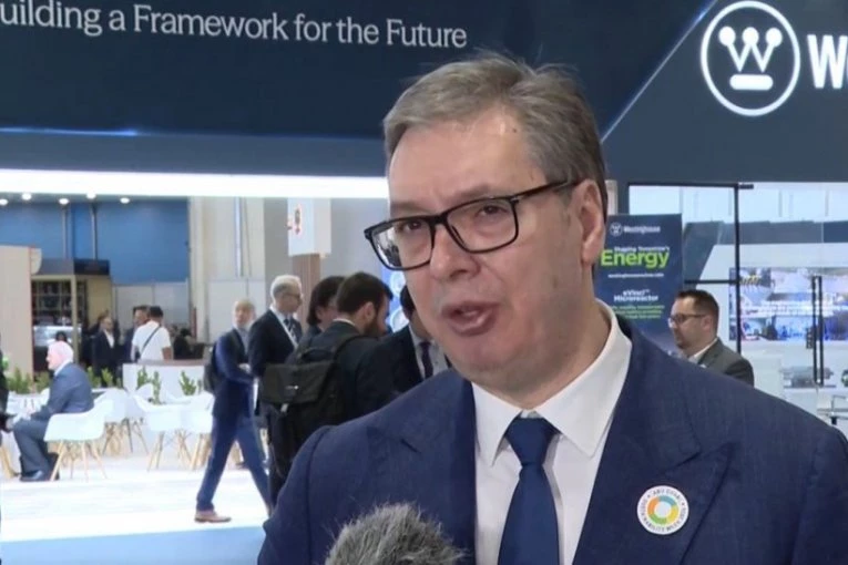 DOLAZI NOVO DOBA! Vučić upozorio iz Abu Dabija: Važno je da čuvamo stabilnost i brinemo o sebi! (VIDEO)