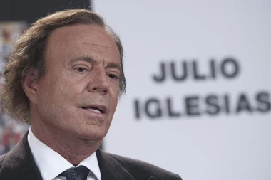 NIKAD NISAM OSETIO OVAKVU ZLOBU: Prvo oglašavanje Hulija Iglesijan nakon skandaloznih optužbi za ZLOSTAVLJANJE! (FOTO)