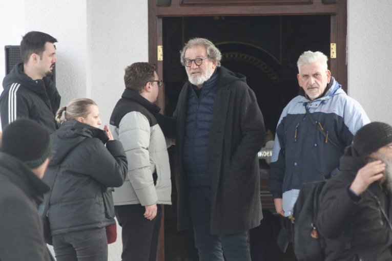 Boda Ninković prima saučešća na sahrani brata Ljubomira Ninkovića