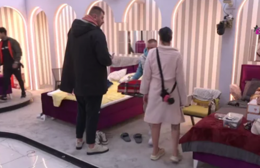 JANJUŠ DOBIO PISMO IZ SPOLJNOG SVETA: Saznao šta mu se dešava s ĆERKICOM Krunom, BRIZNUO u plač! (FOTO)