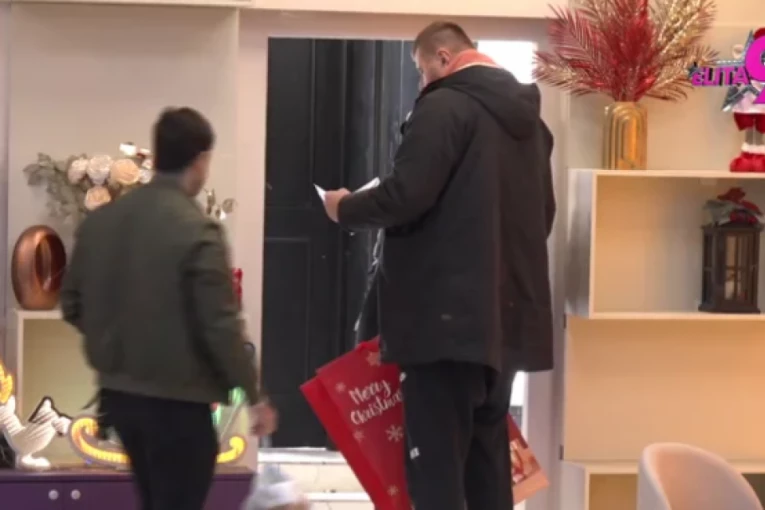 JANJUŠ DOBIO PISMO IZ SPOLJNOG SVETA: Saznao šta mu se dešava s ĆERKICOM Krunom, BRIZNUO u plač! (FOTO)