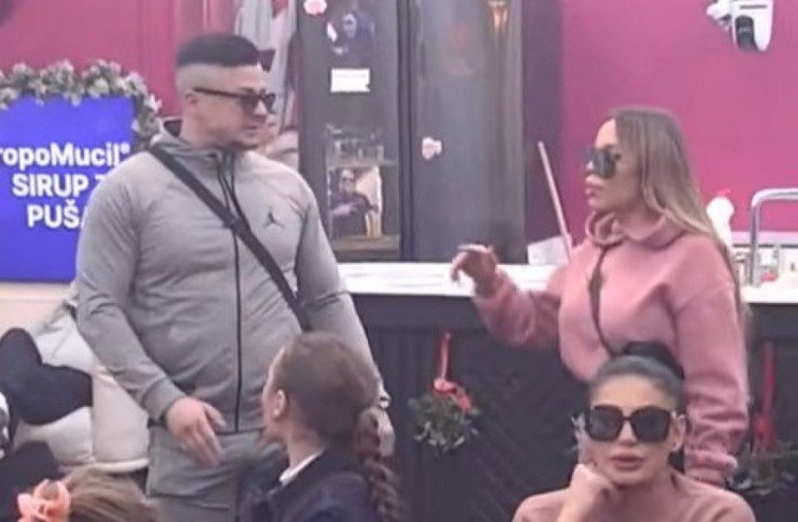 PUKLA TIKVA U PROGRAMU UŽIVO, TERZA ŠUTNUO SOFIJU! Tetovka mu OVO RADILA IZA LEĐA - ZAR SA CIMEROM?!