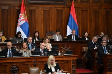 ODLUKA - PALA! Skupština Srbije usvojila set pravosudnih zakona i izabrala članove Komisije za reviziju biračkog spiska! (VIDEO)