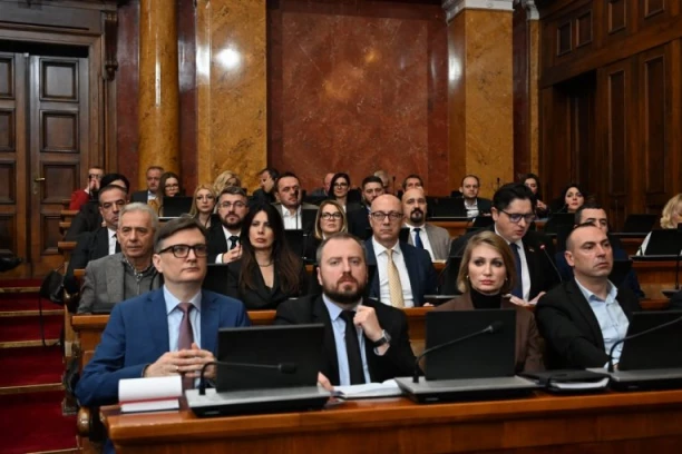 Sednica Skupštine Srbije odložena za sutra u 10 časova jer nije bilo KVORUMA!