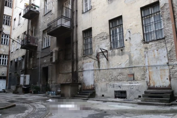 MISTERIOZNA SMRT! Krvavo telo usred Knez Mihailove - Čitajte u Srpskom telegrafu!