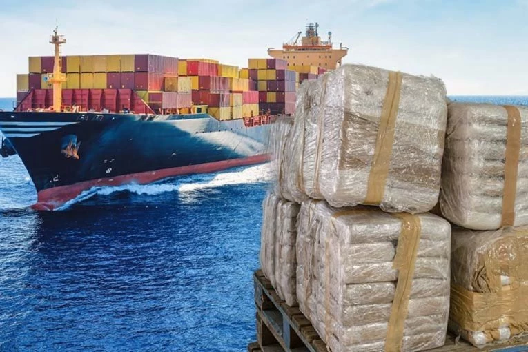 SRBIN PIŠTOLJEM PRIMORAO POSADU DA PREVEZE 10 TONA KOKAINA?! Novi detalji rekordne zaplene droge na Atlantiku: Deo pošiljke trebalo da završi u Srbiji!