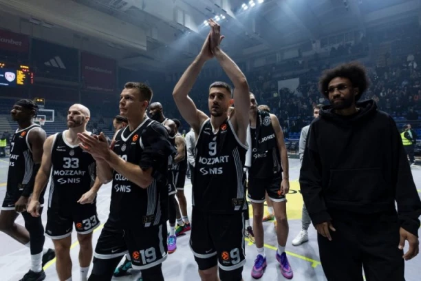 PARTIZAN NE PAMTI OVAKAV ČEMER! Evo koliko ljudi je gledalo crno-bele u Pioniru!