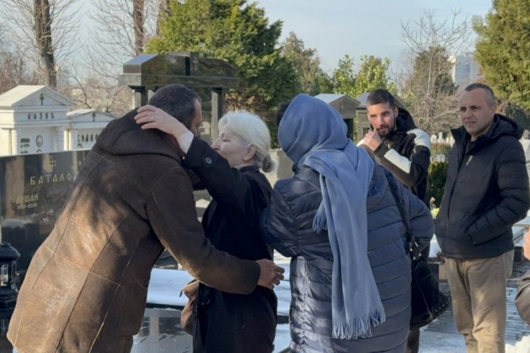 Jasna Diklić, sestra Željka Ražnatovića Arkana