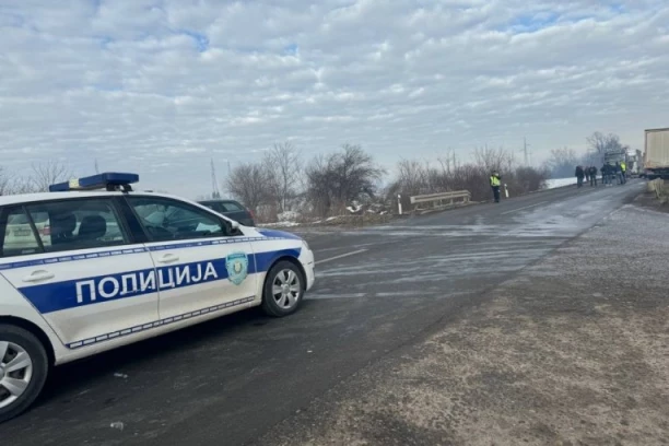 DVE OSOBE POGINULE! Teška nesreća na putu Bašaid - Novi Bečej: Sumnja se da je udes izazvao PIJANI VOZAČ!