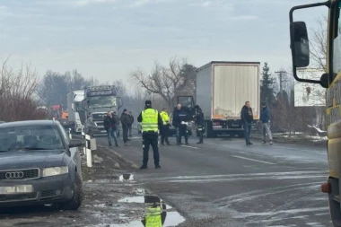 AUTOMOBIL ZGUŽVAN KO PAPIR! Sablasne scene na Ibarskoj magistrali, kod Lazarevca poginulo dvoje ljudi, majka i dete u kritičnom stanju