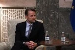 "NASILJE NIKAD NIJE REŠENJE!" Fon Bekerat se oglasio nakon incidenata u prostorijama Informera!