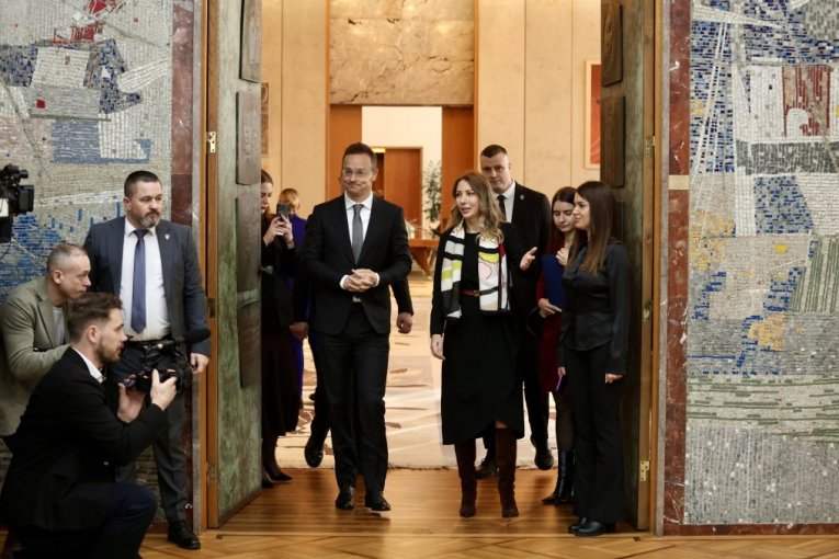 Mađarski ministar Peter Sijarto i Ministarka rudarstva i energetike Dubravka Đedović Handanović