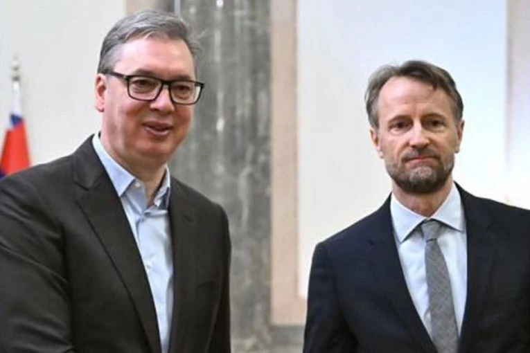 VUČIĆ RAZGOVARAO SA BEKERATOM: Prioritet Srbije ostaje rad na vladavini prava! (FOTO)