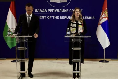 PRIČE DA MOL ŽELI DA UGASI RAFINERIJU SU LAŽ! Sijarto: Želimo da budemo većinski vlasnici NIS