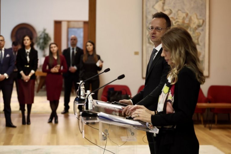 Mađarski ministar Peter Sijarto i Ministarka rudarstva i energetike Dubravka Đedović Handanović