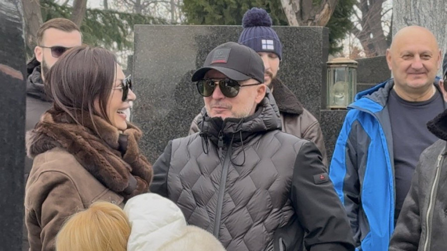 KAĆA ŽIVKOVIĆ NAPUŠTA SRBIJU: Javnost je juče prvi put videla Stojketa nakon SKANDALA s Kijom, pevačica otkrila sve detalje!