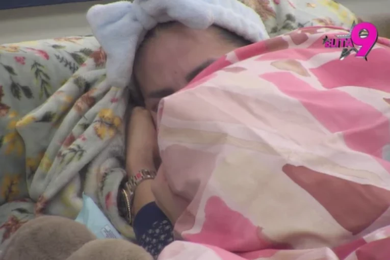 ANELI AHMIĆ U LOŠEM STANJU: Posle OVOG snimka javnost ZGROŽENA, svi su u ŠOKU šta sebi dopušta pred milionima!