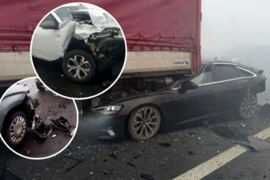 STRAVIČNE SLIKE KOD TUNELA "MUJINO BRDO"! Audi završio ispod kamina, od auta ostala samo zgužvana olupina! STRAHUJE SE DA IMA MRTVIH! (FOTO, VIDEO)