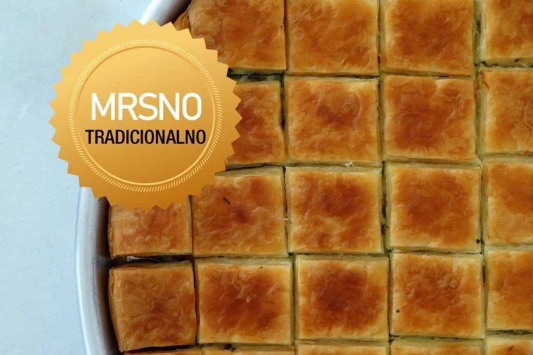 POGAČA SA SITNIM SIROM KOJA SE PRAVI ZA TREN OKA: Originalni recept iz stare bakine sveske