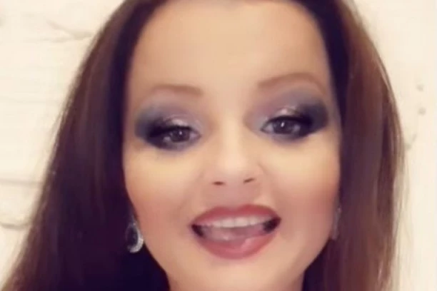 NAŠA PEVAČICA DANIMA ZAROBLJENA U KUĆI! Mala Cana OKOVANA LEDOM - Do guše smo zavejani!