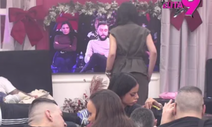 VODITELJ UNEO INFORMACIJU O RELJI IZ SPOLJNOG SVETA U ELITU: Ispovest Anite Stanojlović o pevaču izbezumila naciju! (FOTO)