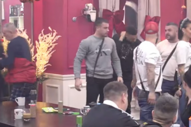 Asmin Durdžić nasrnuo na Aneli Ahmić