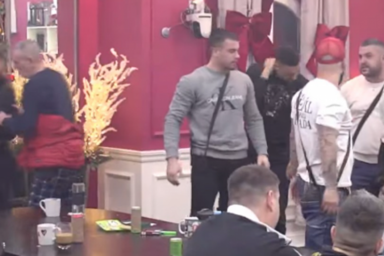 Asmin Durdžić nasrnuo na Aneli Ahmić