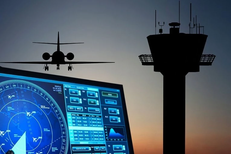 NESTAO AVION U KOM SU BILI POZNATI PEVAČ I BIZNISMEN! U toku VELIKA potraga, helikopteri KRUŽE na mestu gde je uhvaćen POSLEDNJI SIGNAL! (VIDEO)