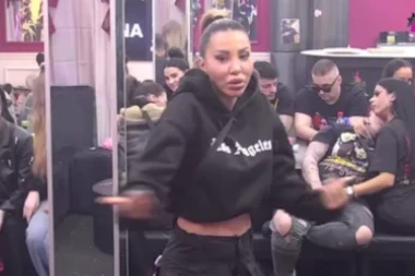 NAJMRAČNIJA TAJNA LUKE VUJOVIĆA OBELODANJENA: Aneli otkrila tajne znakove koje joj je slao Aniti iza leđa!