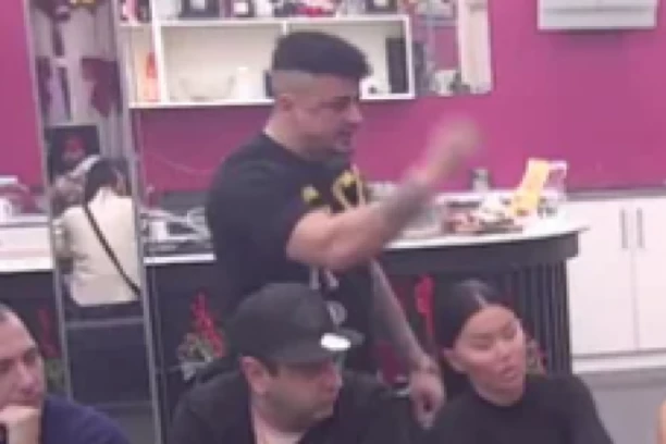 TERZA PODIVLJAO UŽIVO U PROGRAMU! Napao Sofiju, jer je UHVATIO na delu sa OVIM FRAJEROM!