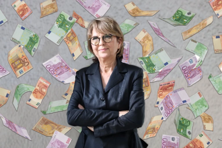 BILJA KRSTIĆ PRIMA NACIONALNU PENZIJU! Ovoliko novca će pevačica dobijati SVAKI MESEC!