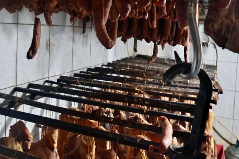 Meso sumnjivog porekla