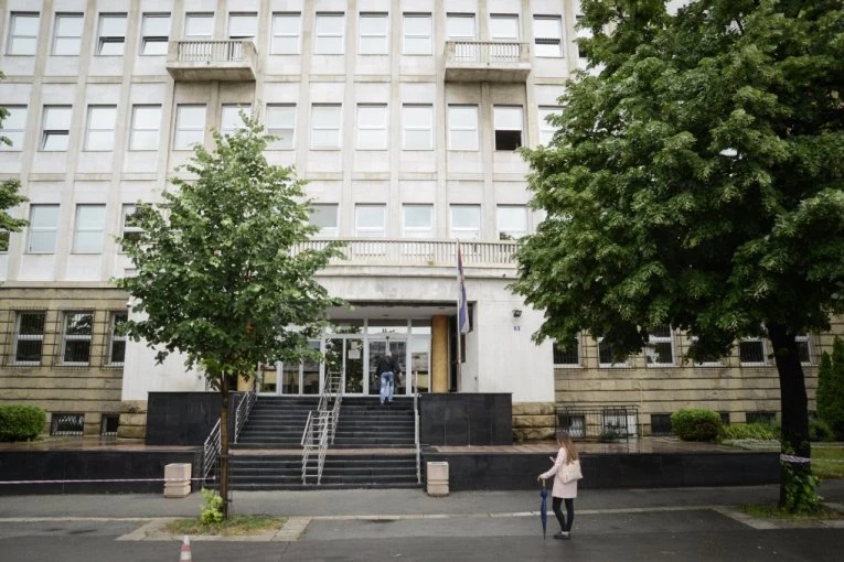 SAZNAJEMO: GORE KANCELARIJE SPECIJALNOG SUDA! Veliki požar u sudu koji sudi Belivukovom klanu!