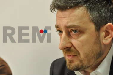 ŠTA ĆE SRBIJI ZAKON? Evo, Sloba zna kako treba REM da izgleda: Nema potrebe da o tome odlučuje politika! (FOTO)