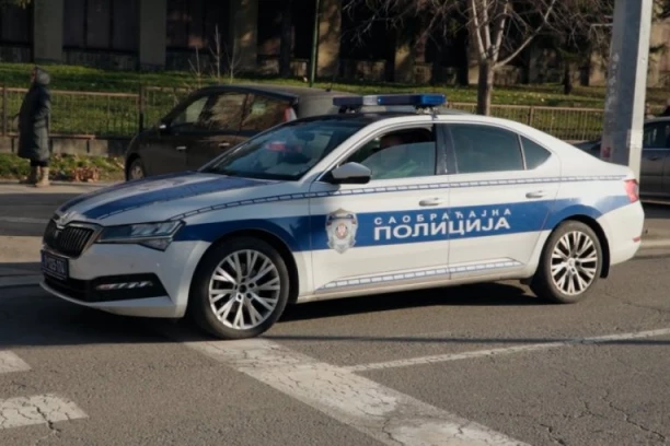 HOROR U BEOGRADU! Gori kuća kod Plavog mosta, jedan mrtav, ima i povređenih!