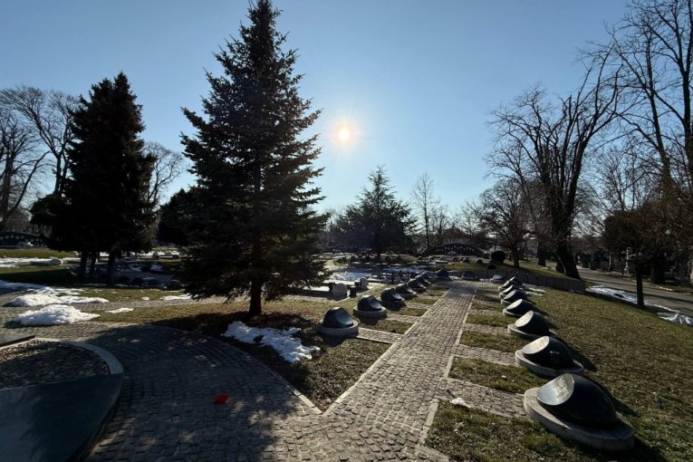 Aleja zaslužnih građana na Novom groblju u Beogradu