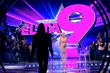 SPREMITE SE ZA NAJNOVIJU ŠOK-BOMBU U JEKU VANREDNOG UBACIVANJA! Rijaliti-mama STIŽE U BELU KUĆU, fanovi u potpunom derlirijumu!