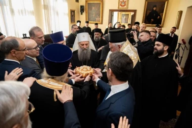 KO JE SVE BIO NA SLAVI KOD PATRIJARHA PORFIRIJA: Poglavar SPC blagoslovio zvanice, ali i ceo srpski narod (FOTO)