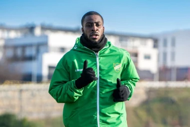 KRILNI NAPADAČ SA OSTRVA: Momak rodom iz Londona već trenira sa ekipom u Loznici!