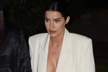 ANA RAJKOVIĆ BRUTALNO ODGOVORILA MAJCI! Besni PORODIČNA DRAMA na društvenim mrežama, JAVNOST U ŠOKU!