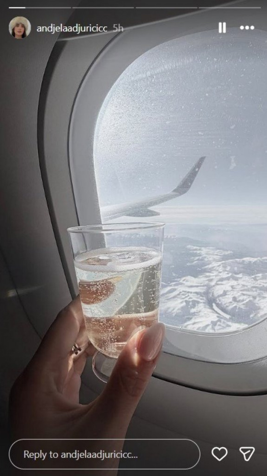 ANĐELA ĐURIČIĆ NAPUSTILA SRBIJU! Otkriveno GDE SE NALAZi nakon raskida, JEDAN DETALJ ZAPALIO MREŽE! (GALERIJA)